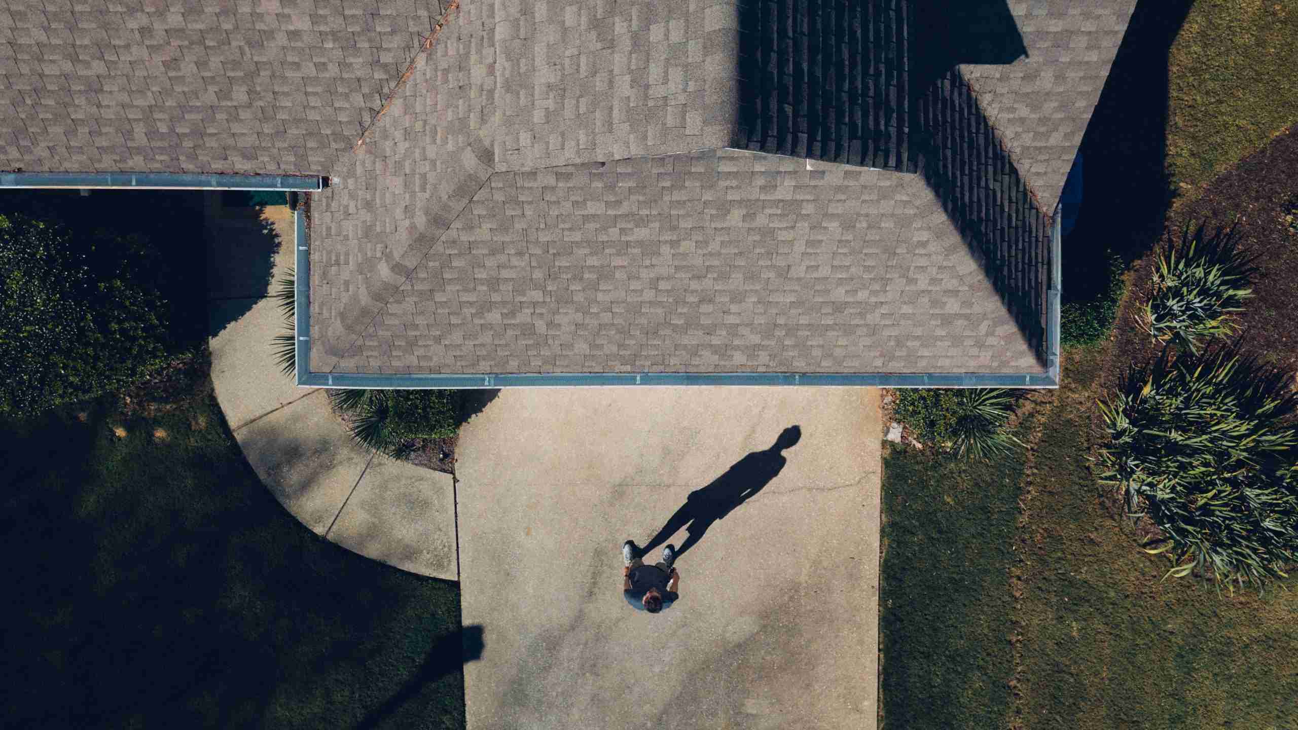 The Evolution of the Asphalt Shingle: From Invention to Iconic Roofing Choice
